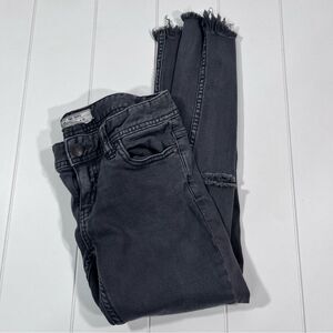 Free People Distressed Low Rise Charcoal Skinny Jeans sz 26